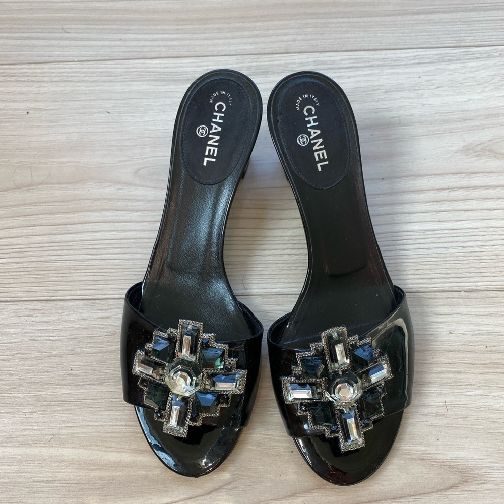 Chanel Mules 6 US. 36.5 EU